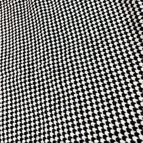 Ann Taylor Loft Petites size 12 black & white houndstooth skirt slit in back EUC - Picture 9 of 12